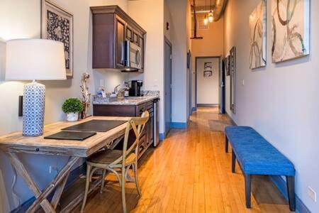 Hip Urban Loft - Small Town Charm - 124 Lofts #1 West Dundee Buitenkant foto