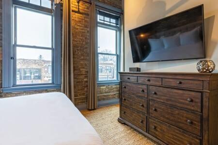 Hip Urban Loft - Small Town Charm - 124 Lofts #1 West Dundee Buitenkant foto
