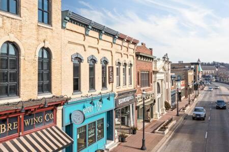 Hip Urban Loft - Small Town Charm - 124 Lofts #1 West Dundee Buitenkant foto