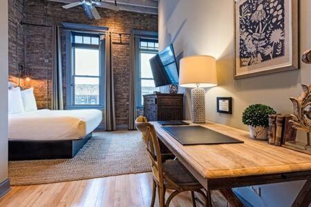 Hip Urban Loft - Small Town Charm - 124 Lofts #1 West Dundee Buitenkant foto